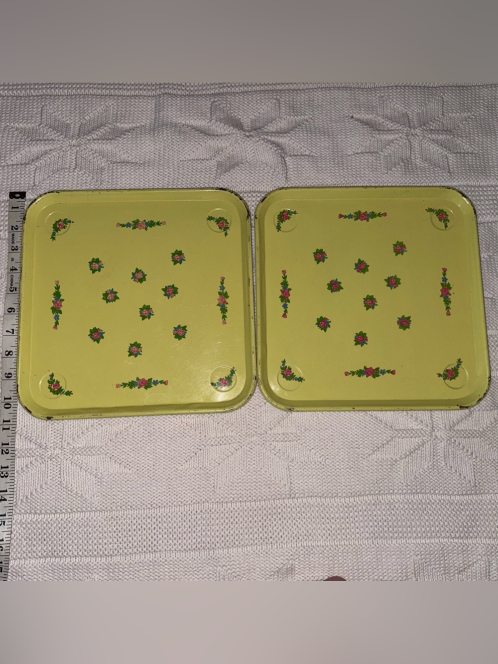 Vintage 1950s Yellow Square Metal Lap Serving Tray - Set of 2